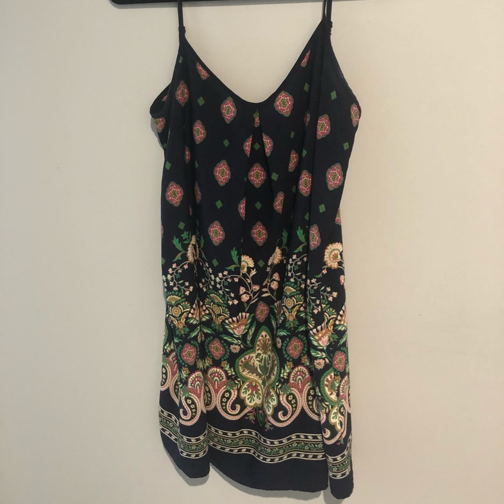 Women’s pattern summer dress, large